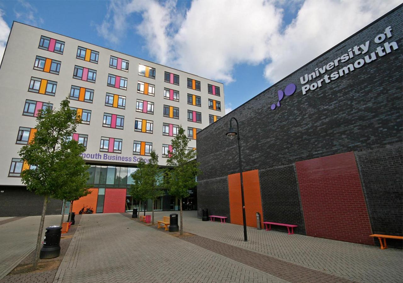 Flat A - Spacious Ground Floor, 1 Bedroom Apartment In Central Southsea, Портсмът Екстериор снимка